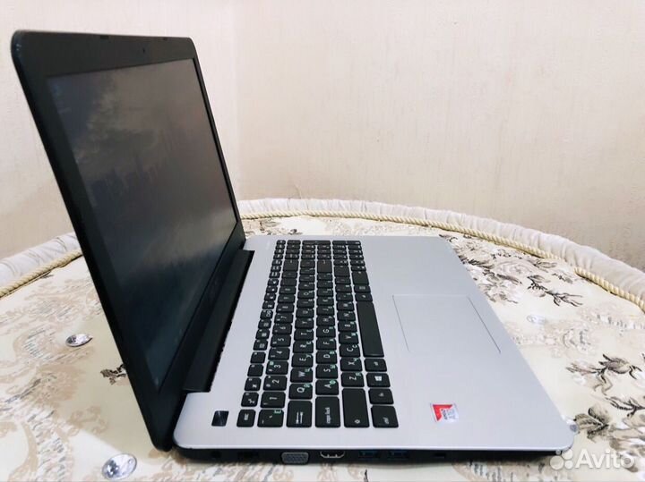 Мощный Asus R556/A10-9620p/8gb DDR4/1Tb/M435DX