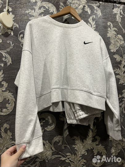 Спортивный костюм женский