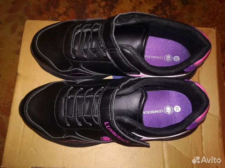 Кроссовки для девочки