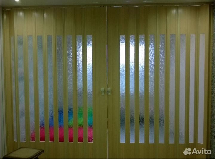 Пластиковая складная дверь гармошка в Перми