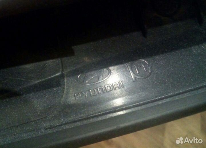 Молдинг, сабля крышки багажника Hyundai Solaris 1