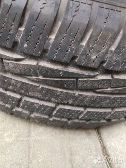 Goodyear UltraGrip Performance 215/50 R17