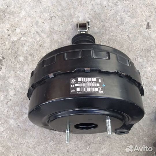 На Бмв E81,Е82,E87,E90,E92 Вакуум, главный тормоз