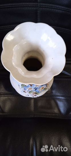 Ваза. Высота 30 см. Ширина дна 11 см