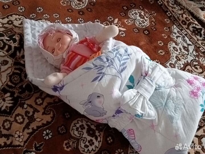 Конверт и костюмы на выписку