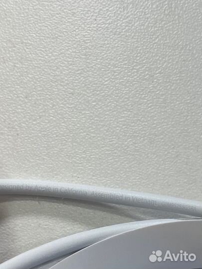 Зарядное устройство на iPhone оригинал