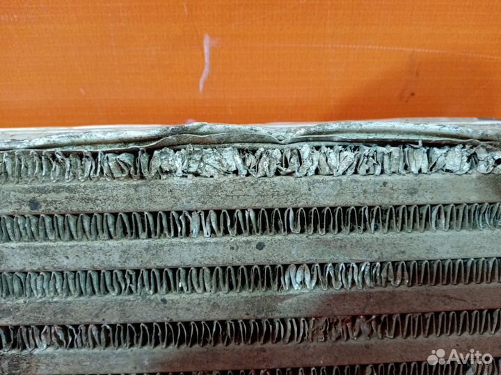 Интеркулер правый Volkswagen Touareg 2 2010-2018