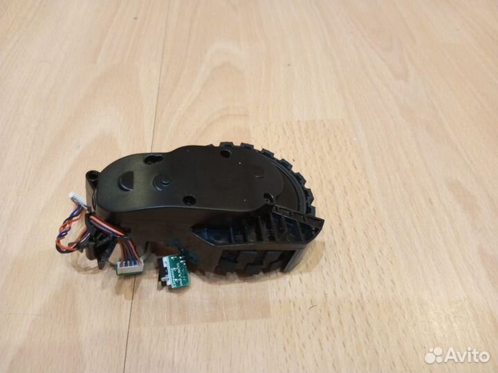 Робот пылесос Xiaomi Mop 2 Ultra / Колесо правое R