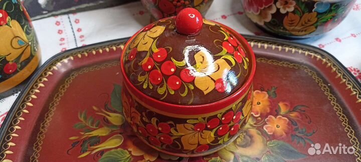 Набор посуды хохлома. Жостово