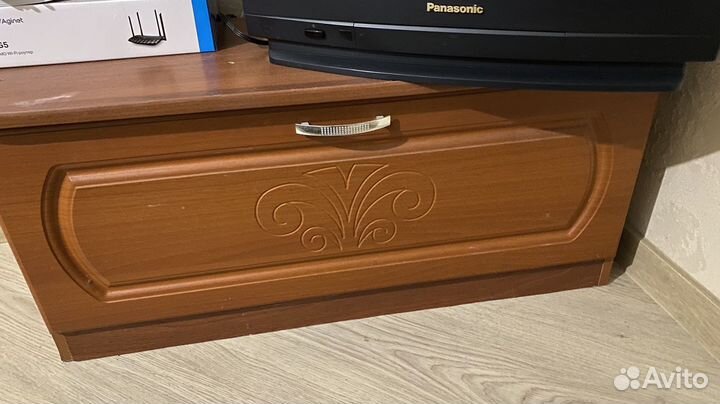 Продам тумбу под телевизор и комод