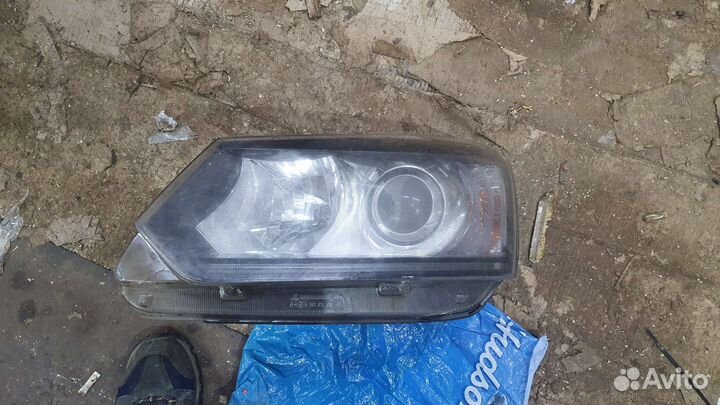 Фара левая skoda yeti