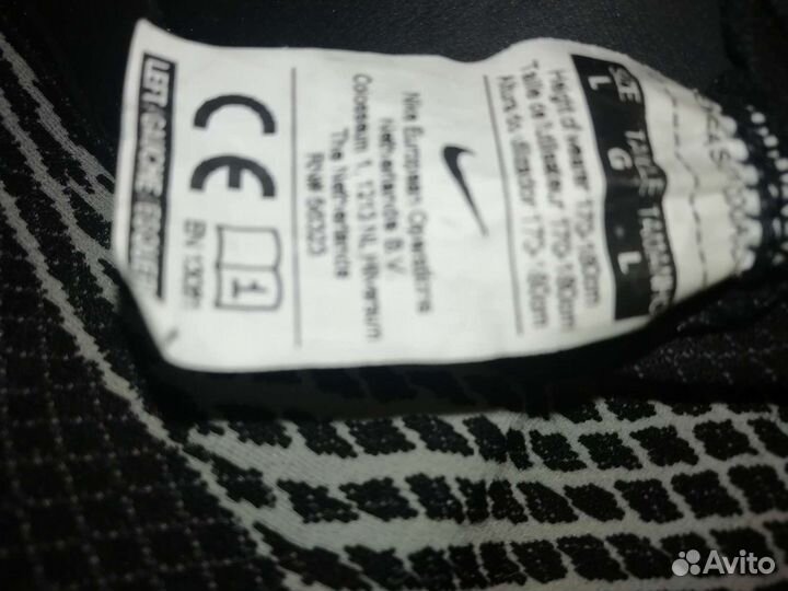 Футбольные щитки nike