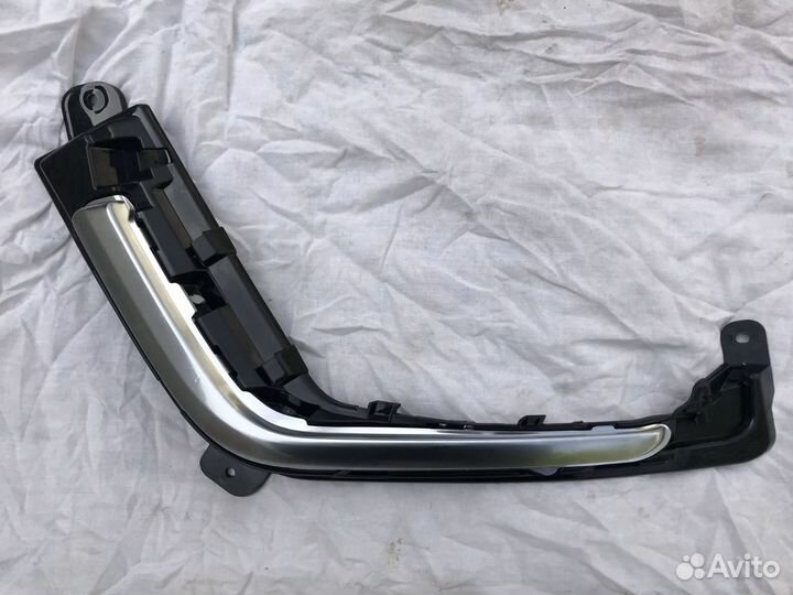 Накладка переднего бампера молдинг Peugeot 308