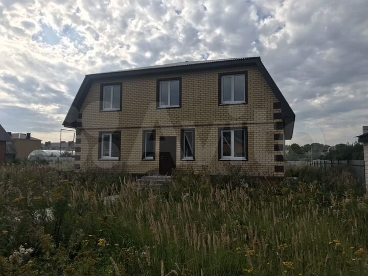 Дом 212 м² на участке 11 сот.