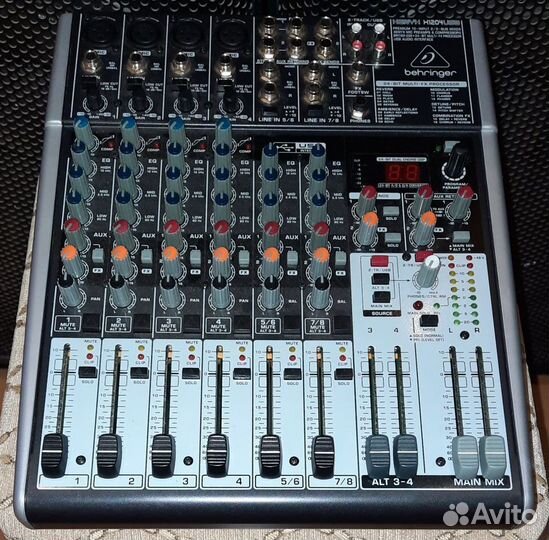 Микшерный пульт Behringer Xenyx X1204USB Микшер FX