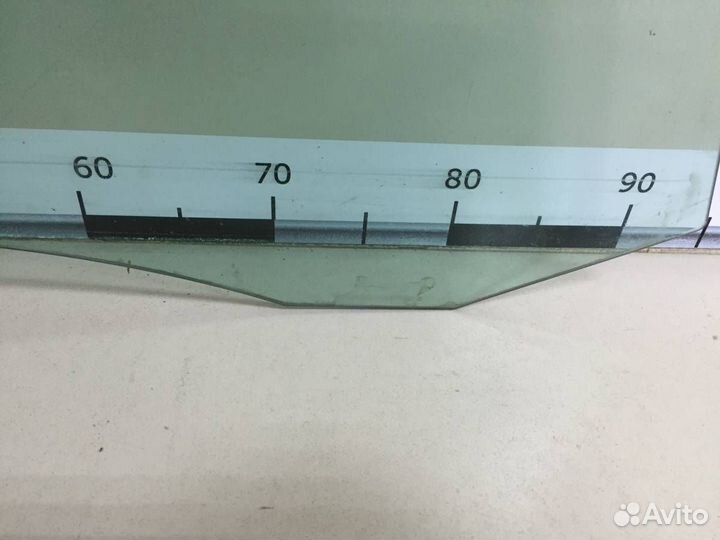 Стекло двери передней правой Volkswagen Tiguan 5N2