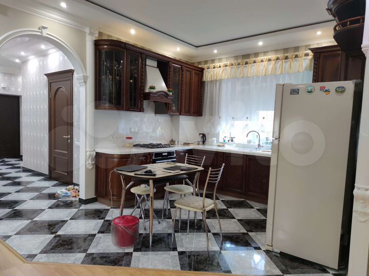 3-к. квартира, 113,9 м², 2/3 эт.