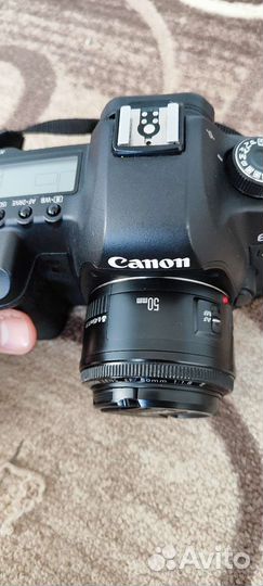 Зеркальный фотоаппарат canon 5d