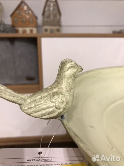 Столик д/цветов/поилка для сада и дома