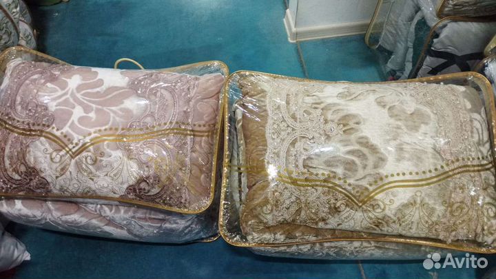 Двухспальное одеяло. Покрывало