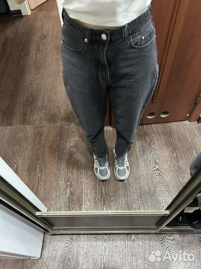 Джинсы мом