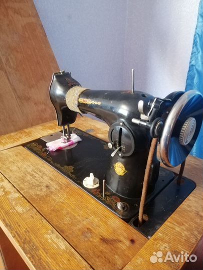 Швейная машина Подольск ножная