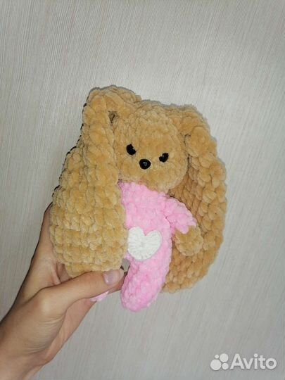 Плюшевые зайцы