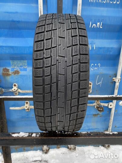 Yokohama Ice Guard IG30 205/55 R16