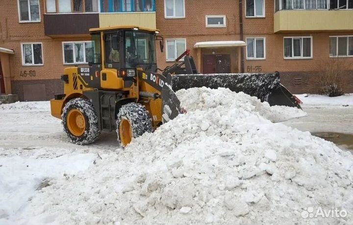 Уборка снега вручную и техникой