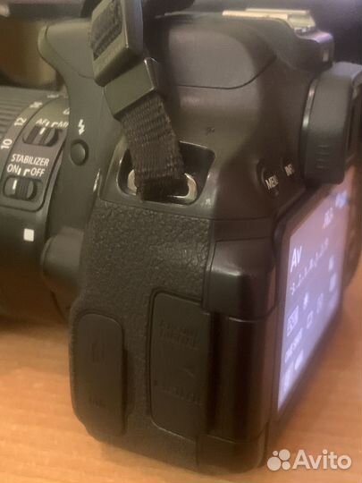 Фотоаппарат кенон 650D