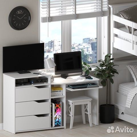 Компьютерный стол для школьника белый