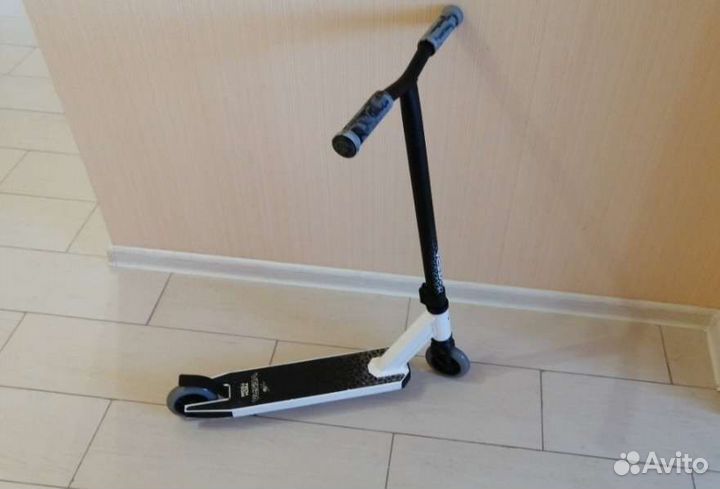 Трюковой самокат новый