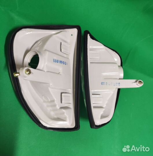 Указатель поворота mercedes W123