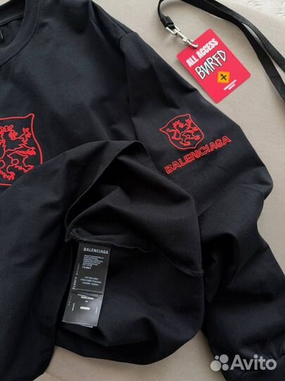 Трендовый лонгслив Balenciaga (хит 2025)