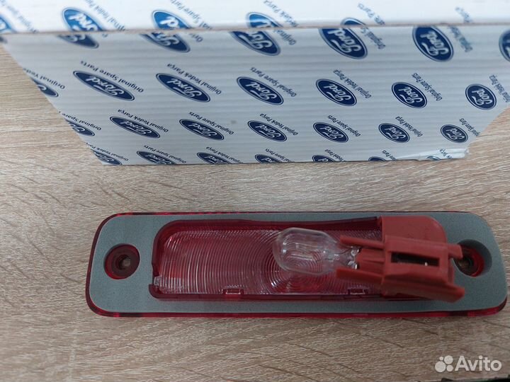 Фонарь дополнительного стоп сигнала transit 06