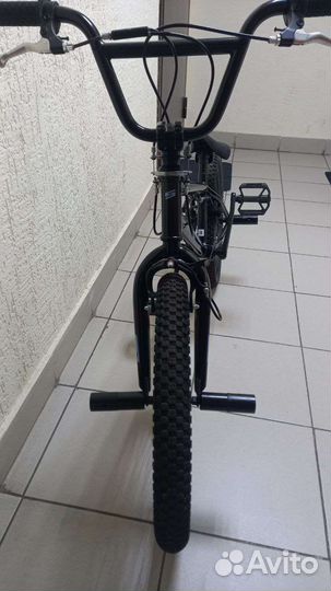 Велосипед stark Madness BMX 3 2022. Колеса 20