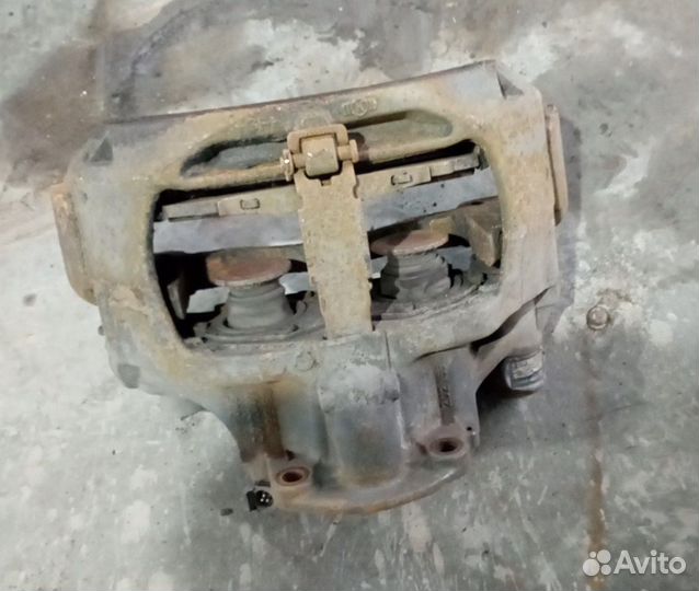 Суппорт тормозной (передний правый/задний левый) D