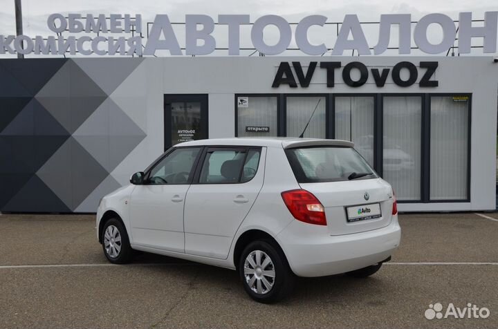 Skoda Fabia 1.6 AT, 2010, 232 400 км