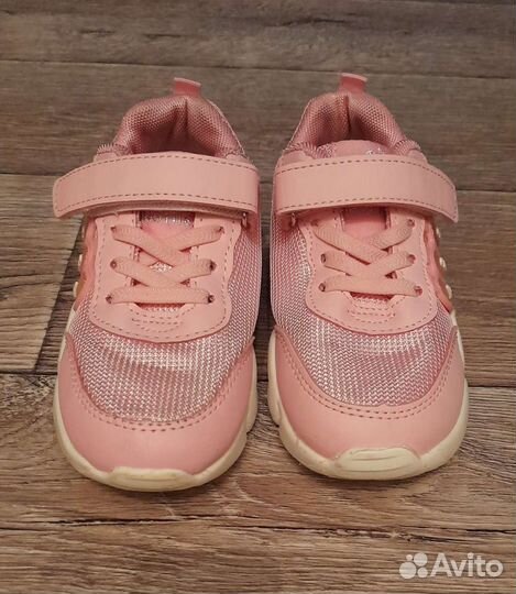 Кроссовки для девочки