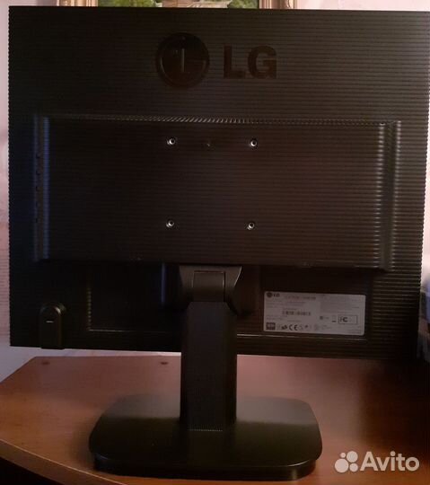 Монитор LG flatron L1918S-SN