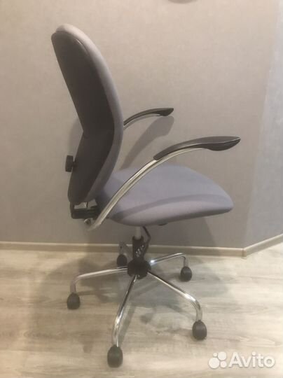 Компьютерное кресло офисное