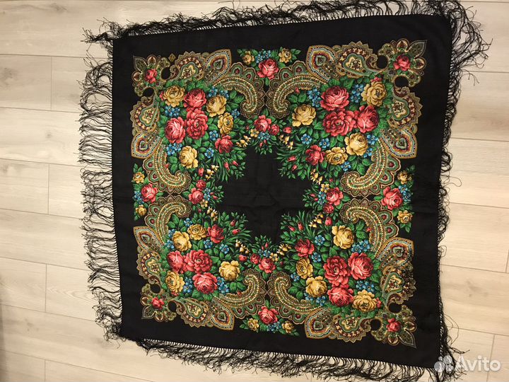 Павловопосадский платок “незнакомка»