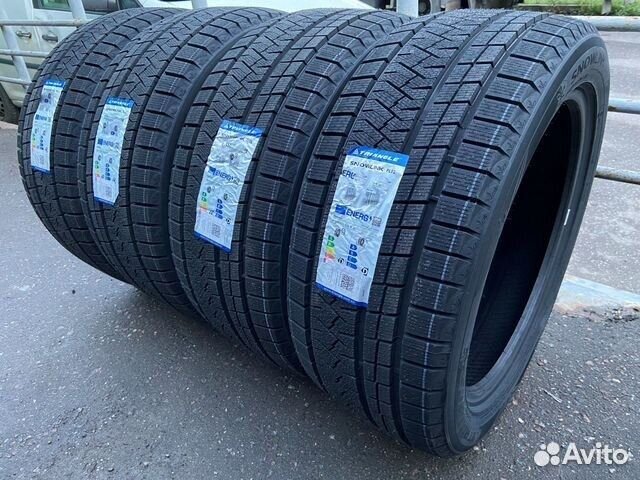 Triangle PL02 245/40 R19 98V