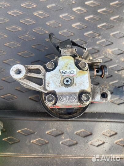 Насос Гур Hyundai Tucson 1 G4GC 2,0