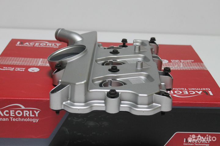 Клапанная крышка VW 3.0tfsi 06E103471S