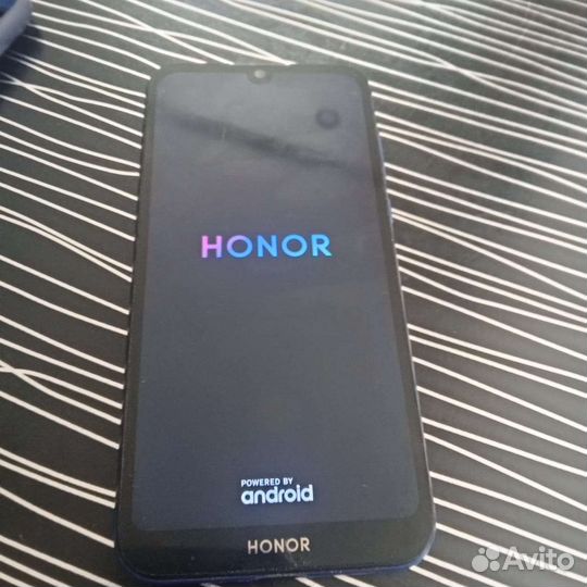 Телефон honor 8s