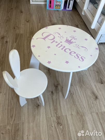 Детский стол и стул