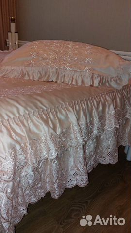 Постельный комплект. Покрывало и наволочки