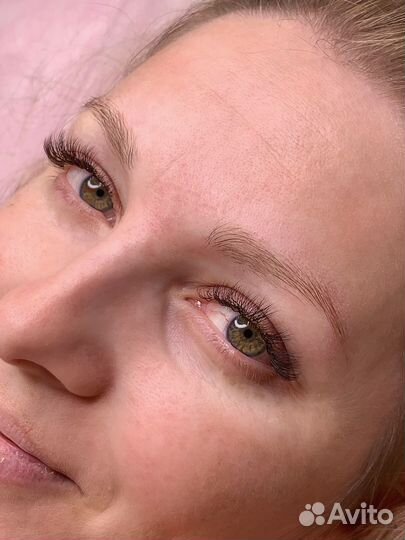 Микроблейдинг бровей, волосковая техника