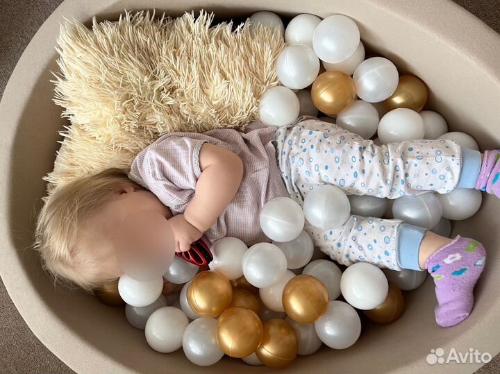 Сухой бассейн с шариками